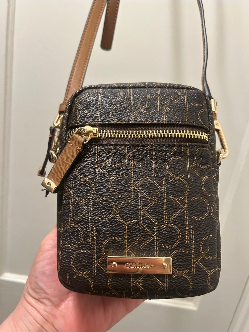 Calvin Klein Brown Logo Monogram Crossbody Phone Pouch New with original tissue